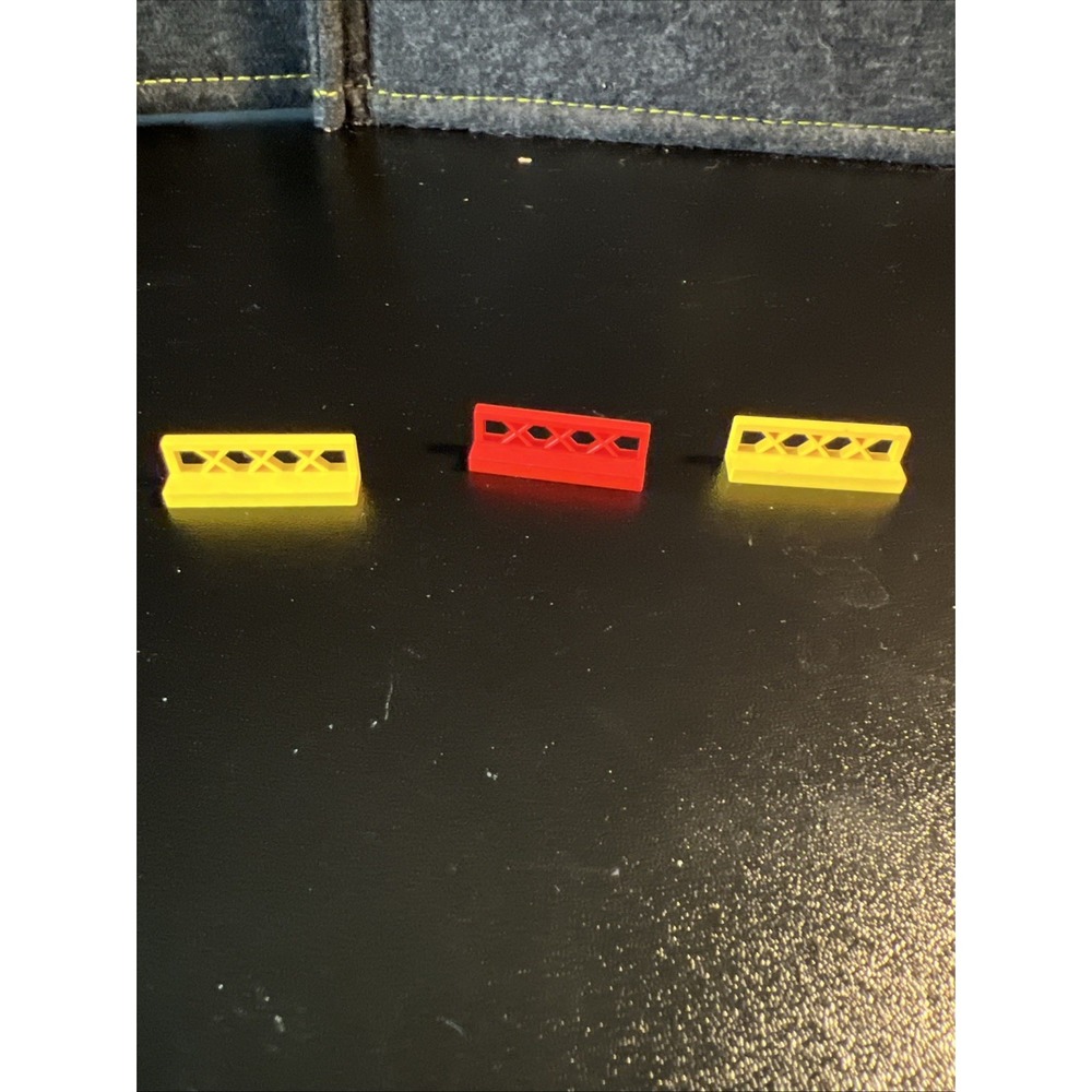 VTG LEGO Parts 3633 (4pcs) Fence 1 x 4 x‎ 1 Red & Yellow